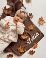 Personalisierte Strickdecke mit Namen - aus 100% Baumwolle