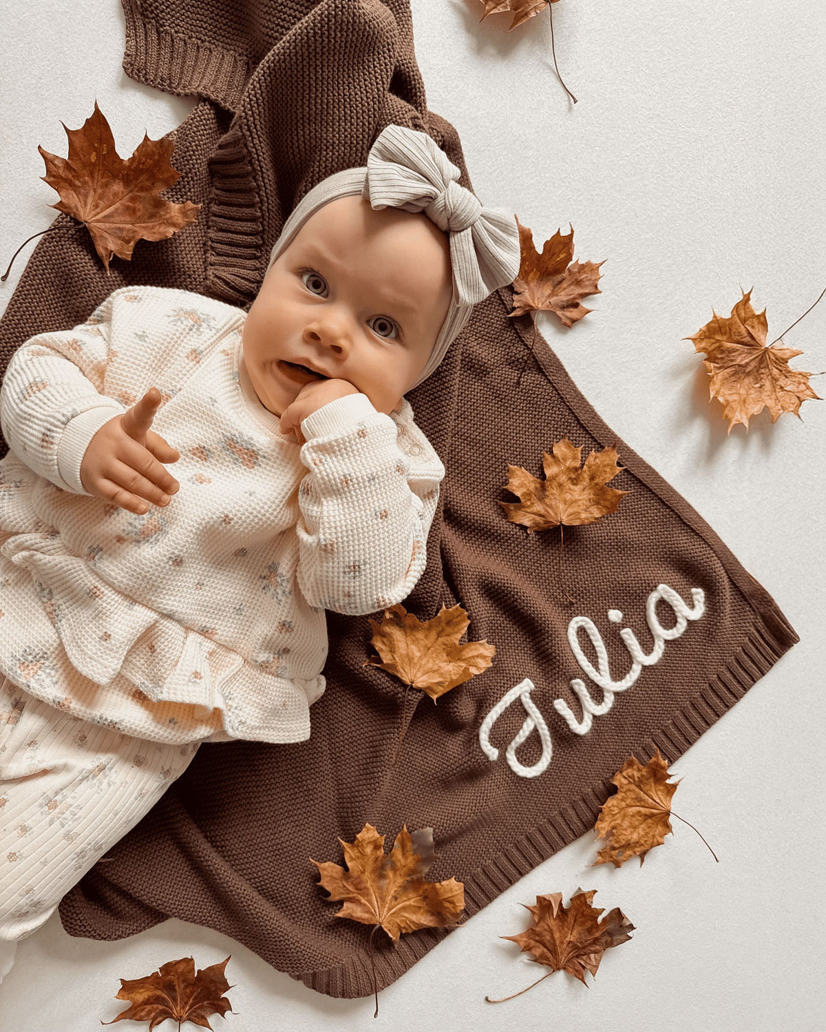Personalisierte Strickdecke mit Namen - aus 100% Baumwolle