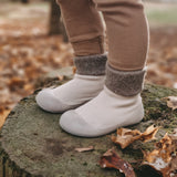 Super warm für kältere Tage 🥰 | Dank der dicken Baumwolle halten unsere Puschies im Herbst schön warm.