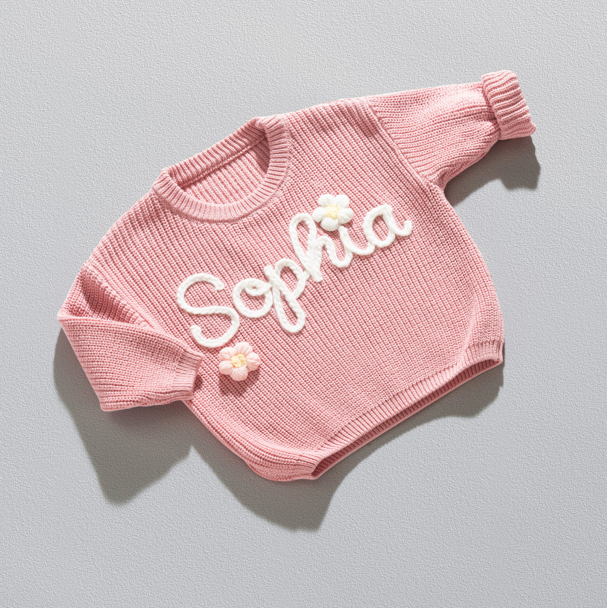 Hand-knitted personalized sweater made of 100% cotton